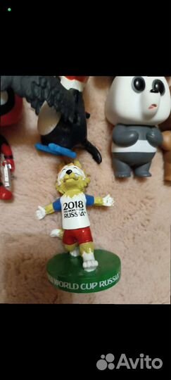 Различные игрушки фигурки