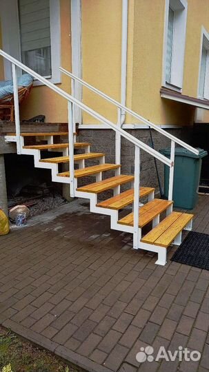 Лестница ломаный косоур