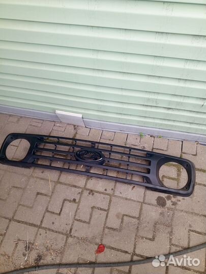 Решетка радиатора лада4x4