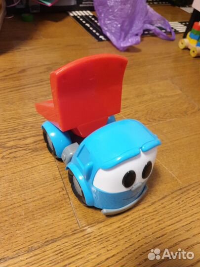 Грузовик Лева