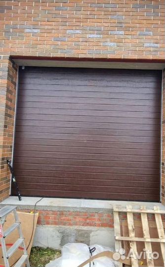 Секционные ворота