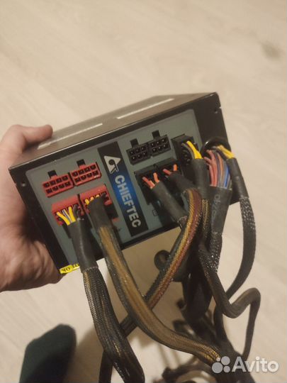 Блок питания chieftec 700