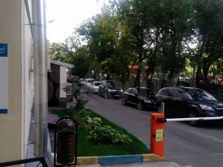 Сдам торговое помещение, 141.6 м²