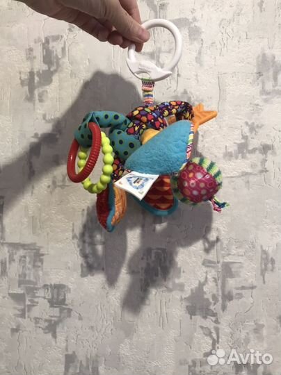 Развивающие игрушки для малышей Lamaze