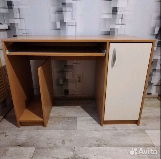 Письменный стол