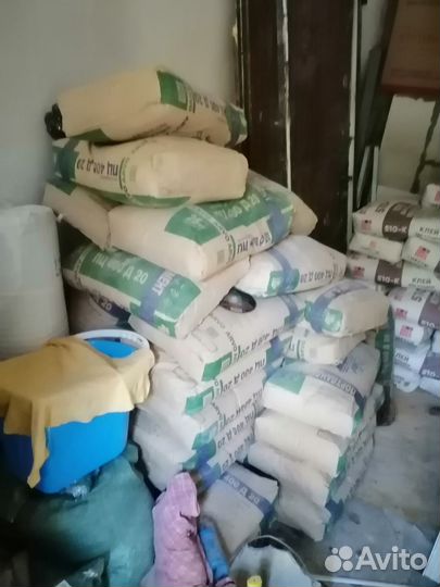 Продам цемент и клей