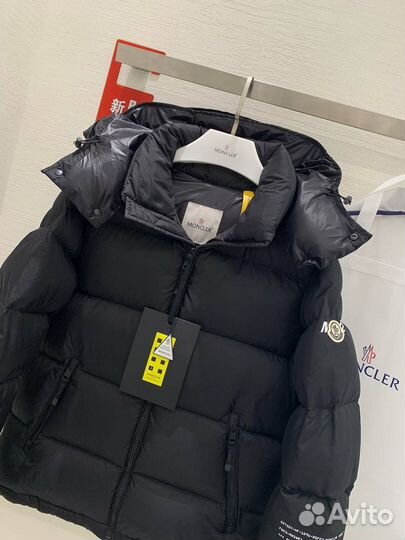 Пуховик Moncler