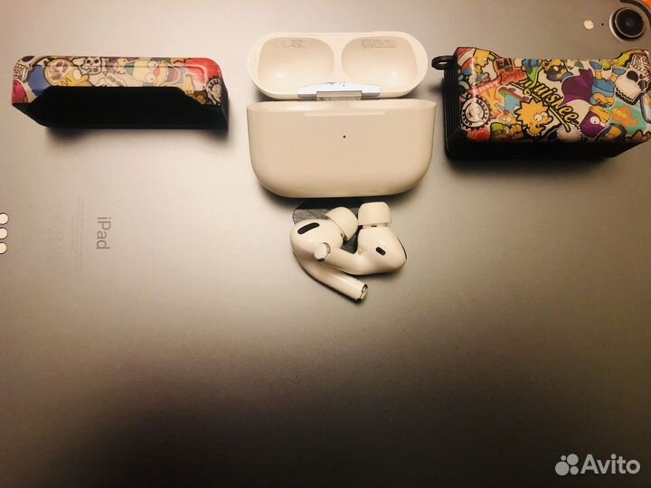 Airpods про