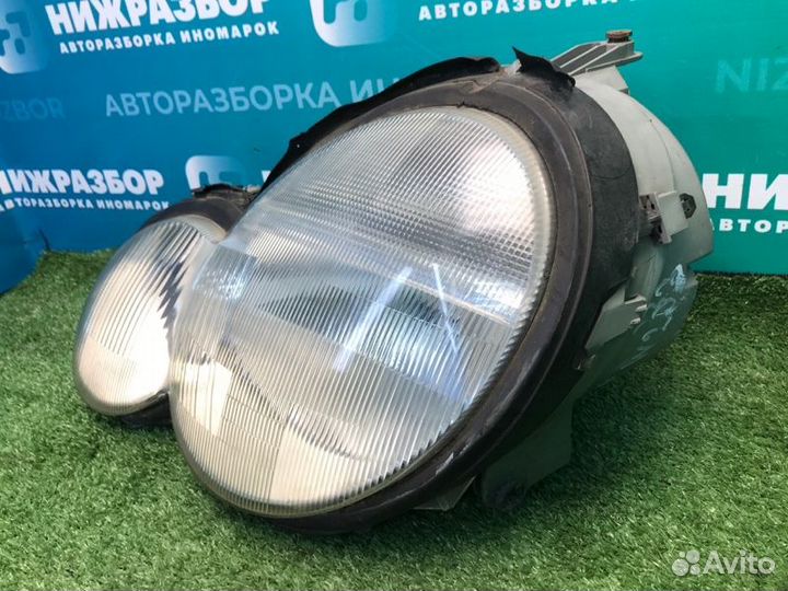 Фара передняя левая Mercedes C-Class W203