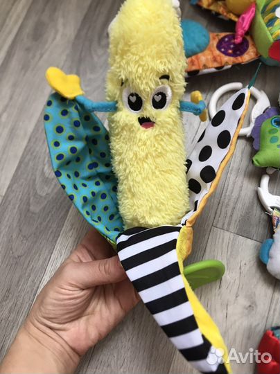 Развивающие игрушки от 0 Lamaze Tomy