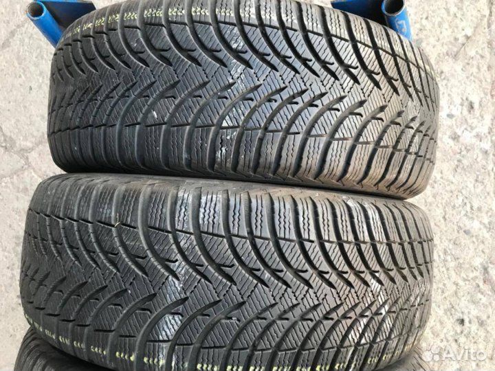 Michelin Alpin 4 215/60 R17