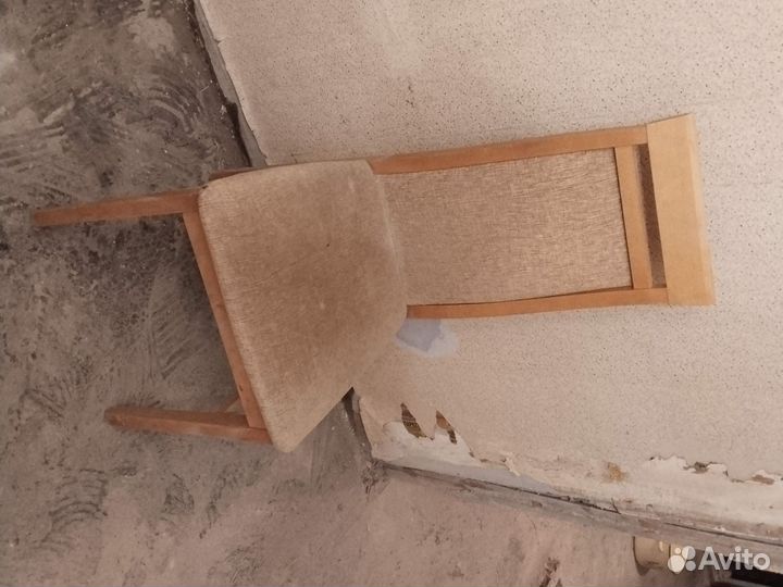 Стул деревянный