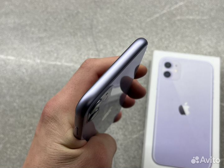 iPhone 11, 64 ГБ