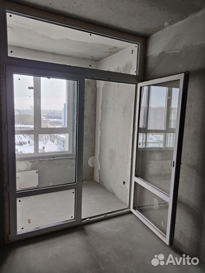 Балконная дверь с окном