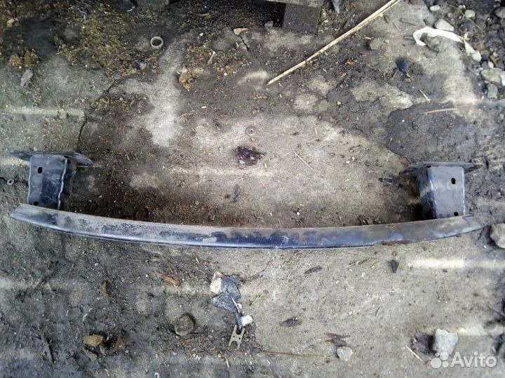 Усилитель бампера задний Ford Focus 2 хэтчбек 1.8