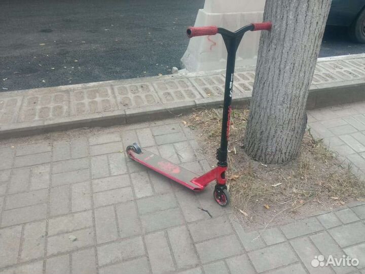 Трюковой самокат