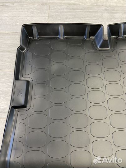 Оригинальный ковер багажника Renault Arkana 4x2
