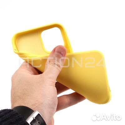 Чехол на iPhone 12 Pro Silicone Case (желтый)