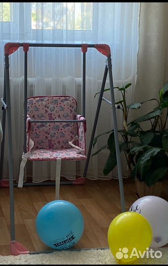Детская качелька