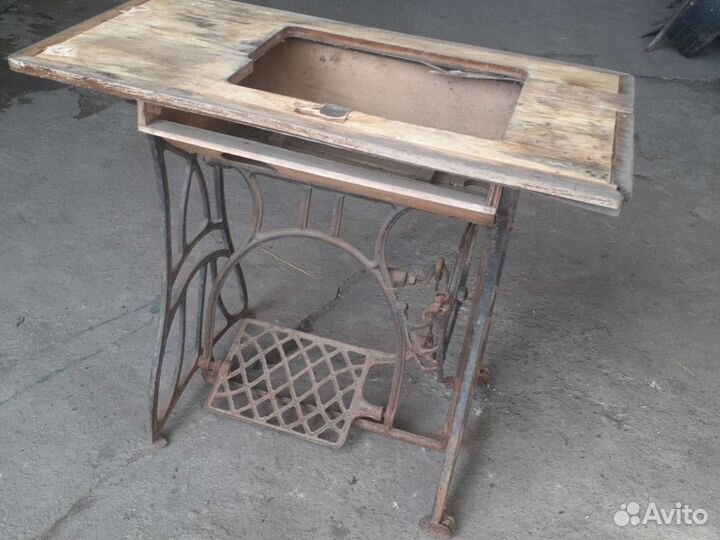 Станина от швейной машинки