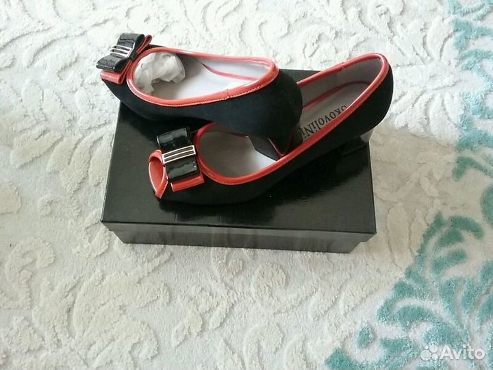 Женские туфли новые 37