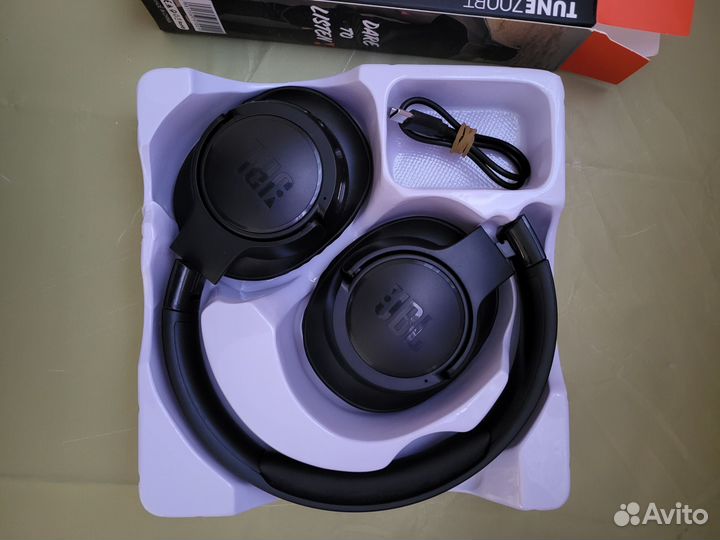 Беспроводные наушники jbl