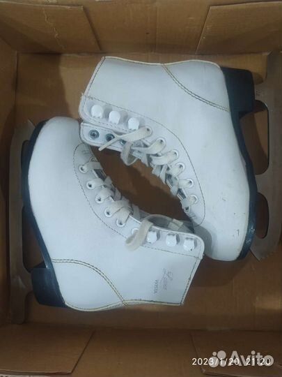 Коньки фигурные, детские