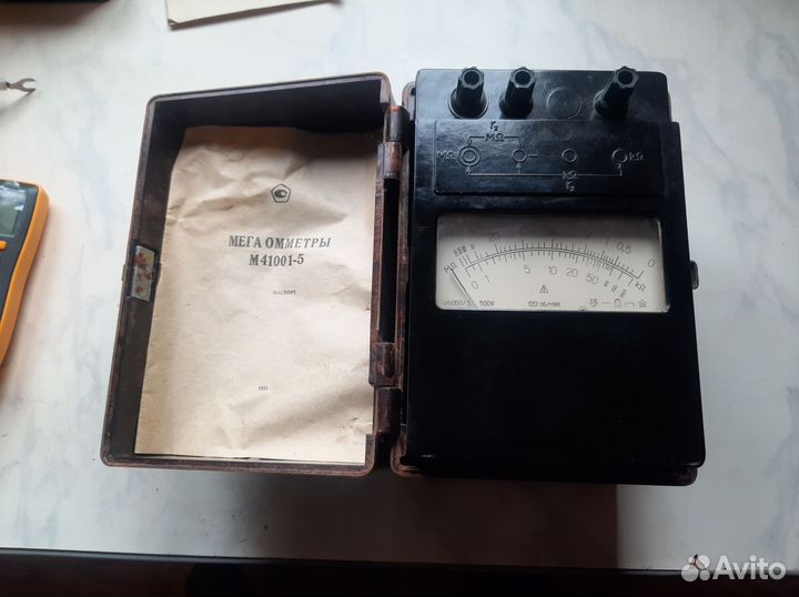 Мегаомметр М4100/3
