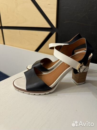 Босоножки женские 38 размер