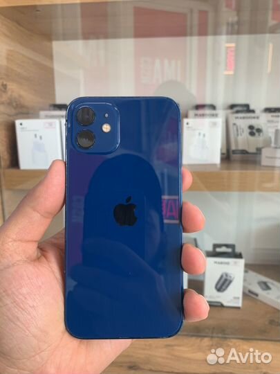 iPhone 12, 64 ГБ