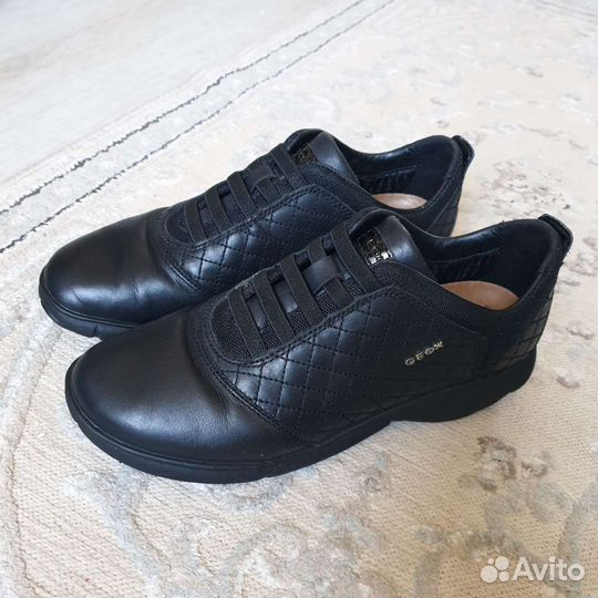 Кроссовки женские 35 размер оригинал