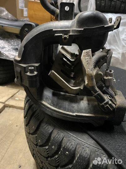 Впускной коллектор Nissan X-Trail T 30