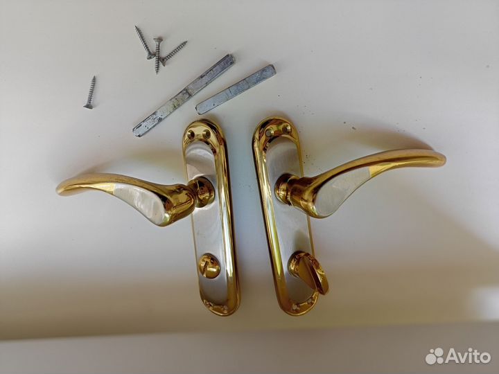 Дверная ручка