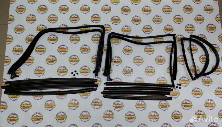 Комплект бархоток антихром LADA Niva 2131 (бока)