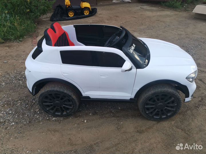 Детский электромобиль