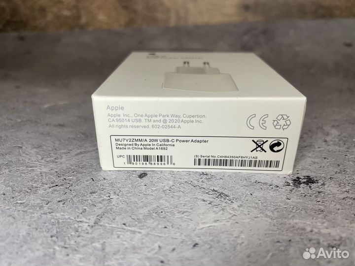 Адаптер питания apple usb c мощностью 20Вт+кабель