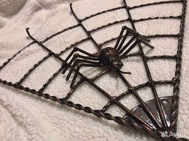 Кованый паучок