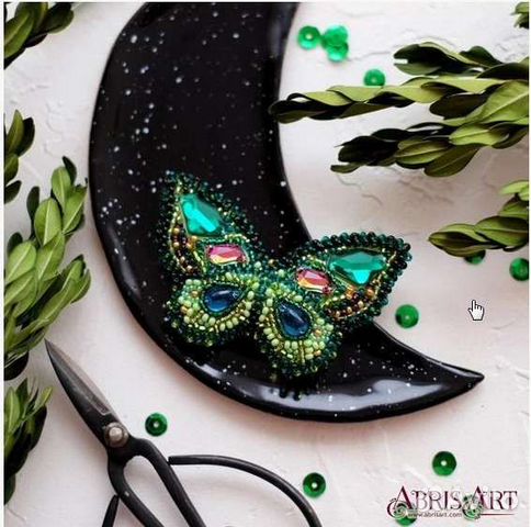 Наборы для вышивки брошей бисером и кристаллами