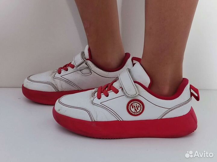 Кроссовки р. 30