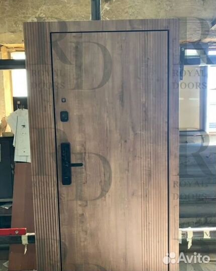 Стандартная входная дверь с терморазрывом