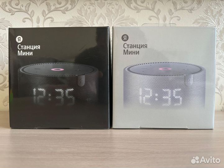 Умная колонка яндекс мини с часами