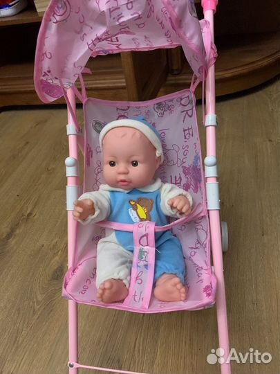 Коляска кукольная с 2 куклами