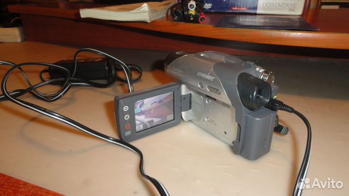 Видеокамера Sony handycam dcr-dvd 105e