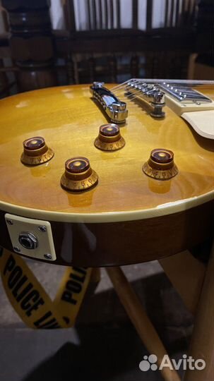 Электронная гитара 