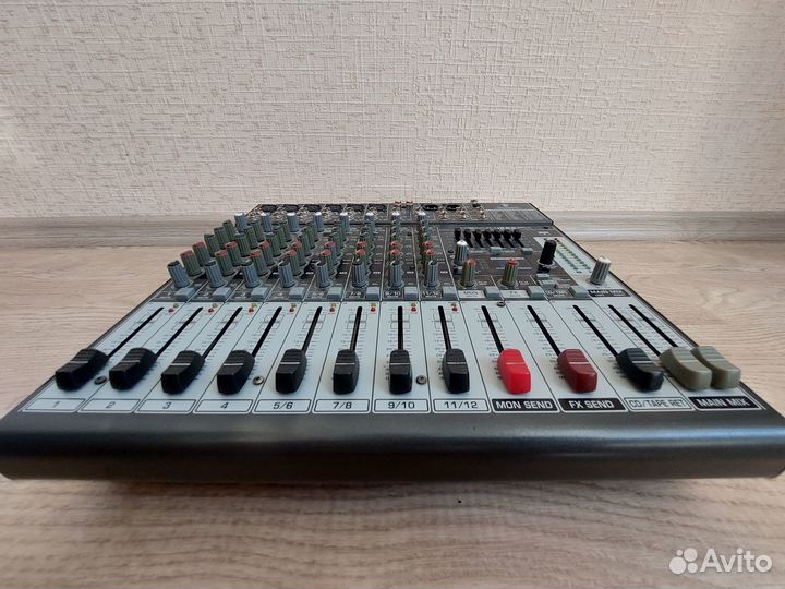 Микшерский пульт Behringer xenyx 1222FX микшер