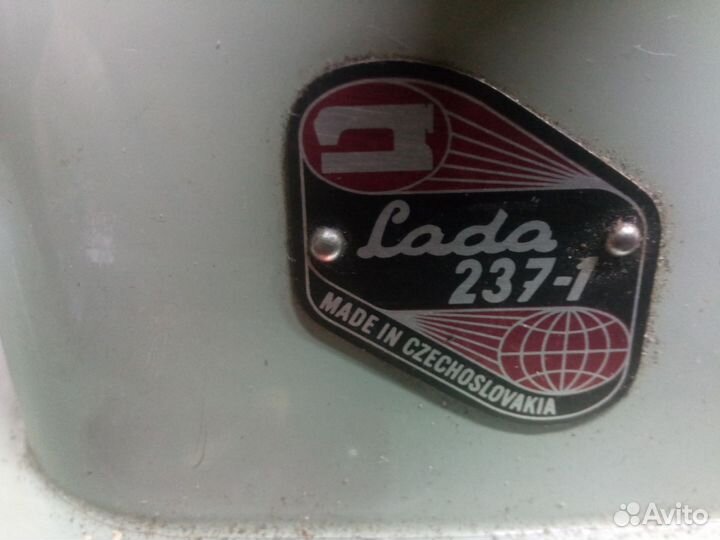 Швейная машина лада