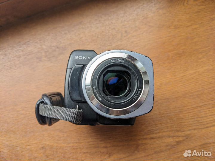 Видеокамера Sony DCR SR-85