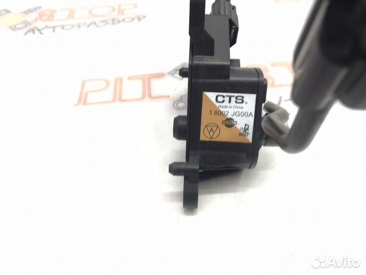 Педаль газа Nissan Qashqai (J10) 2006 - 2010