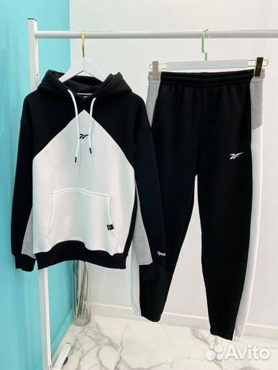 Спортивный костюм reebok