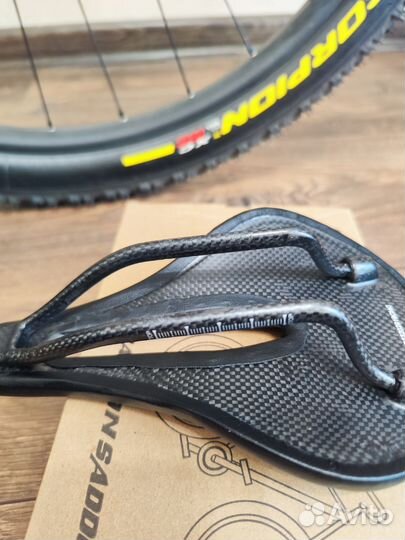 Седло для велосипеда Elita One карбон